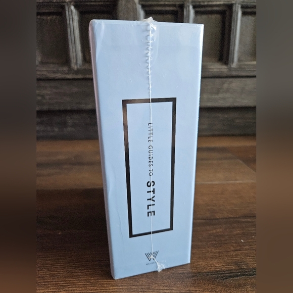 NIP Little Guides To Style Fashion Books Set - Picture 3 of 5